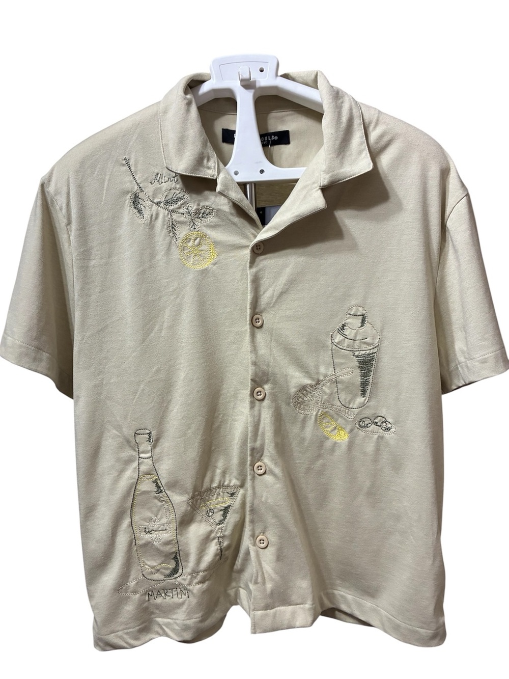 Rustic Souls Camp Shirt Beige Cocktail Embroidered Mens Medium NWT